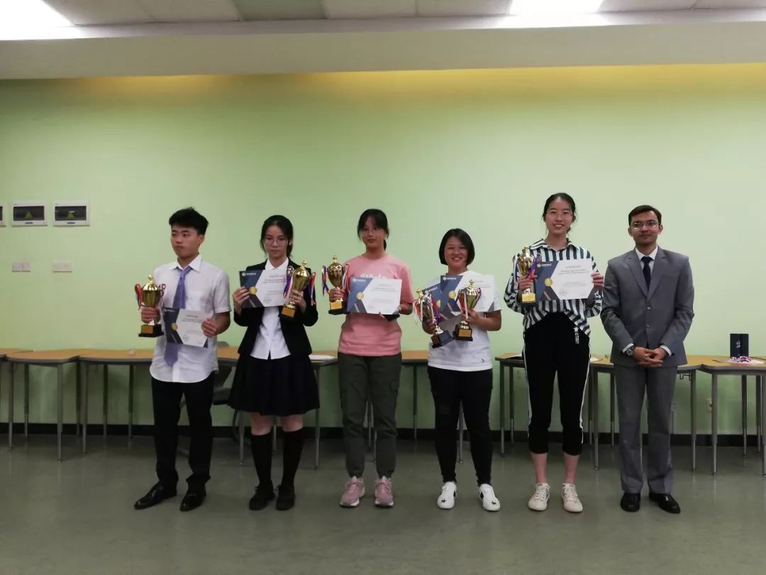 博纳摘得中国高中生美式辩论联赛团体第一并获多项大奖