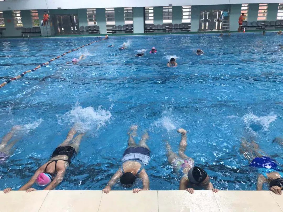 游泳项目纳入深圳中考体育选考项目，深圳这些学校配备游泳池！