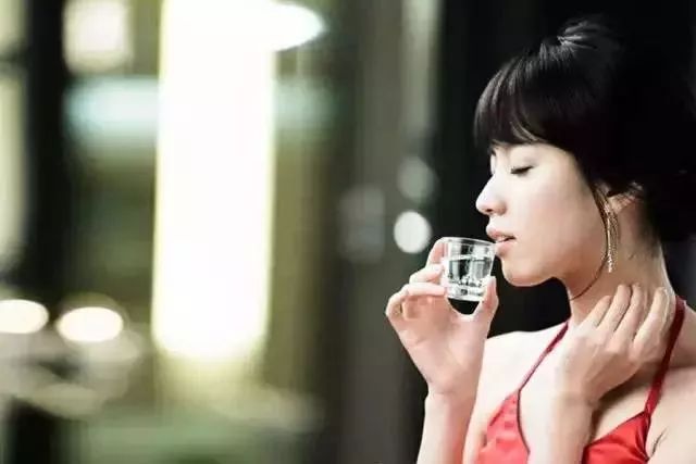 【饮食地理】中国人的体质适合喝什么酒？
