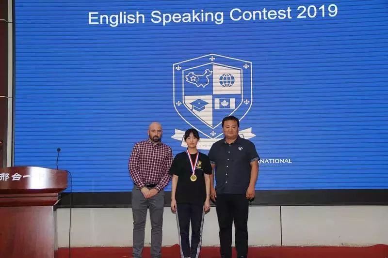 邢台一中国际部教师节举行“尊师重教”英语口语大赛