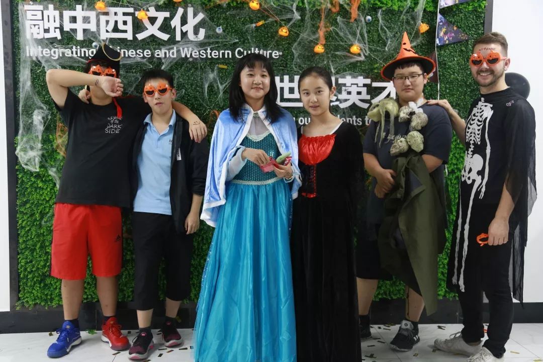 上海北美学校--万圣节狂欢，不给糖就捣乱！！！