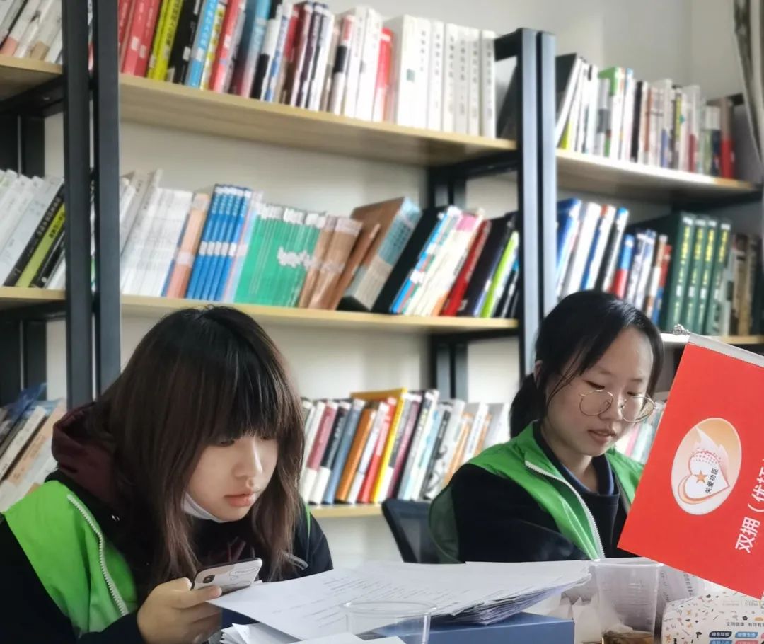 暖心志愿 | 上海北美学校志愿者为全国第七次人口普查进社区服务！