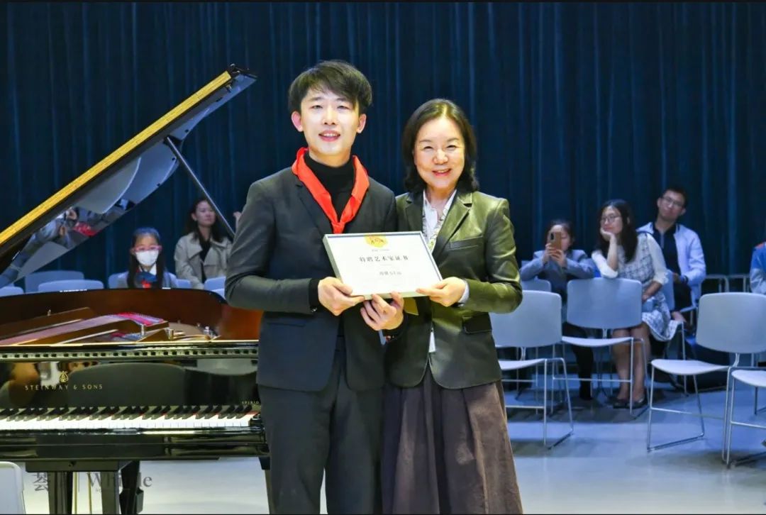 国际钢琴演奏家刘骥携手荟同学生，邀你聆听一场“冬季钢琴演奏会”