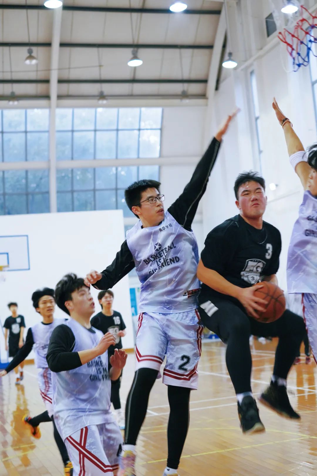 少年聚热血，新年来相见｜美华国际学校VS上海宏润博源学校篮球赛热血开