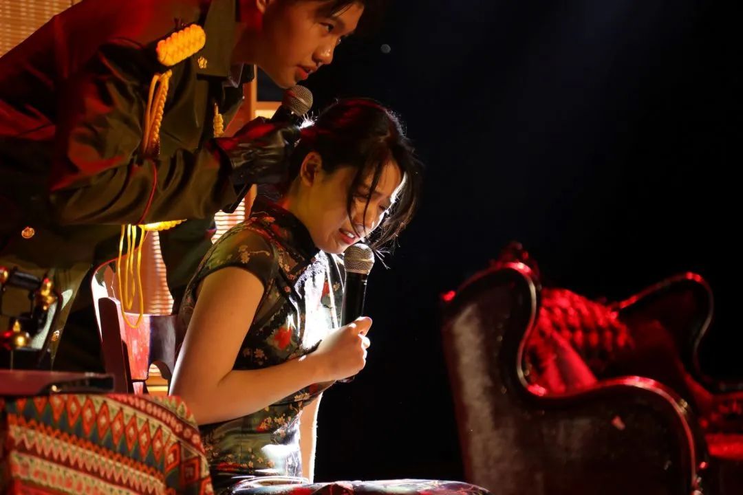 北京爱迪国际学校戏剧之夜 | 灵魂剧场正在上演，自由舞台尽情绽放