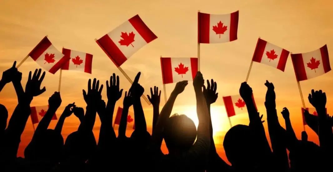 加拿大移民部官宣：将增9万移民名额！主要提供给留学生和工人！