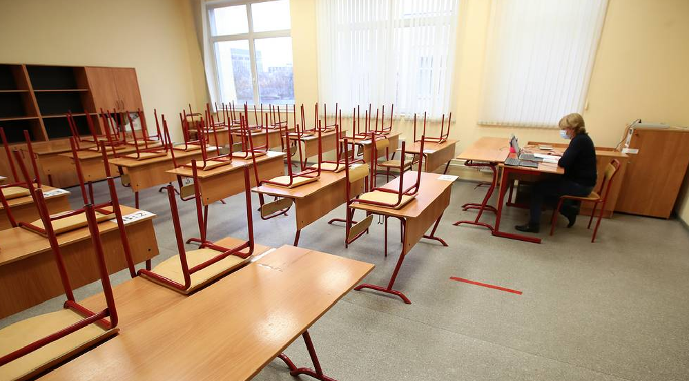 俄总理排除完全远程教育