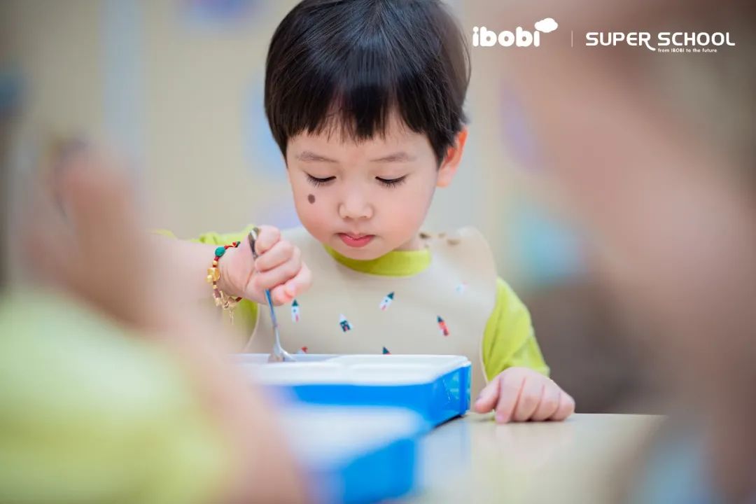在学校闪闪发光的成长时刻｜IBOBI SUPER SCHOOL 一天校园日常实录