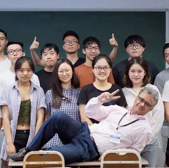 新加坡管理学院SIM国际预科 | 无需高分高学费，学生留学海外新选择