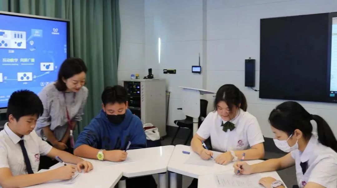 智联全球 高效助学 | 广州斐特思公学智慧教室介绍