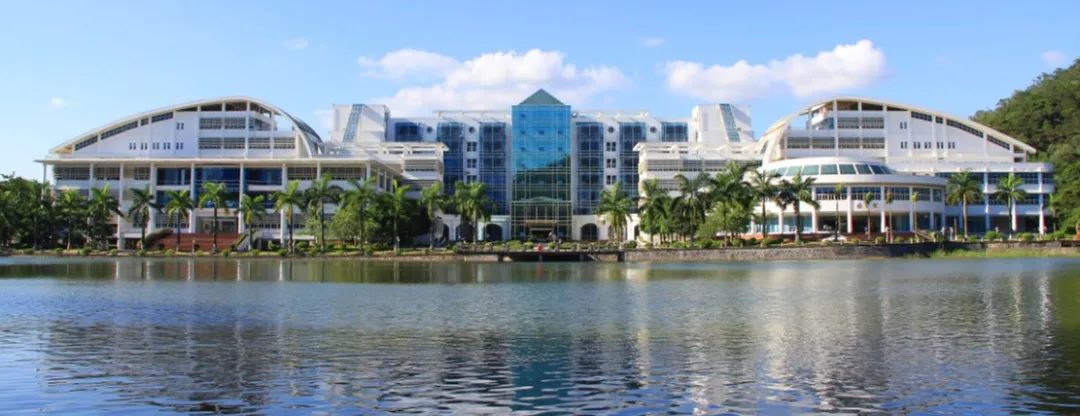 入读英国精英大学新加坡校区，仅需1/3费用取得同等留学本科学位