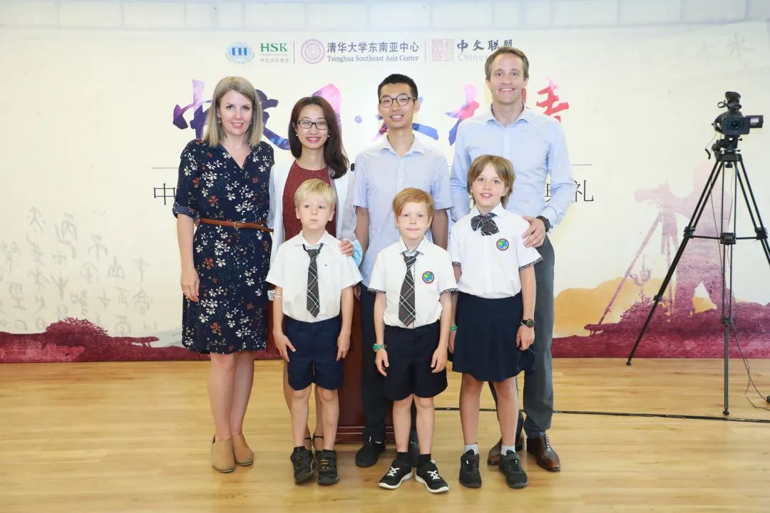 热烈祝贺：青苗学子在全球中文诗歌微视频比赛中荣获佳绩！