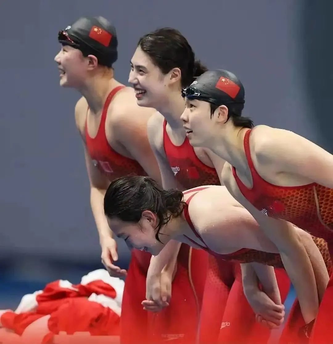 东京奥运上中国队的神级摄影 , 中国红才是最火爆的2021夏季流行色！