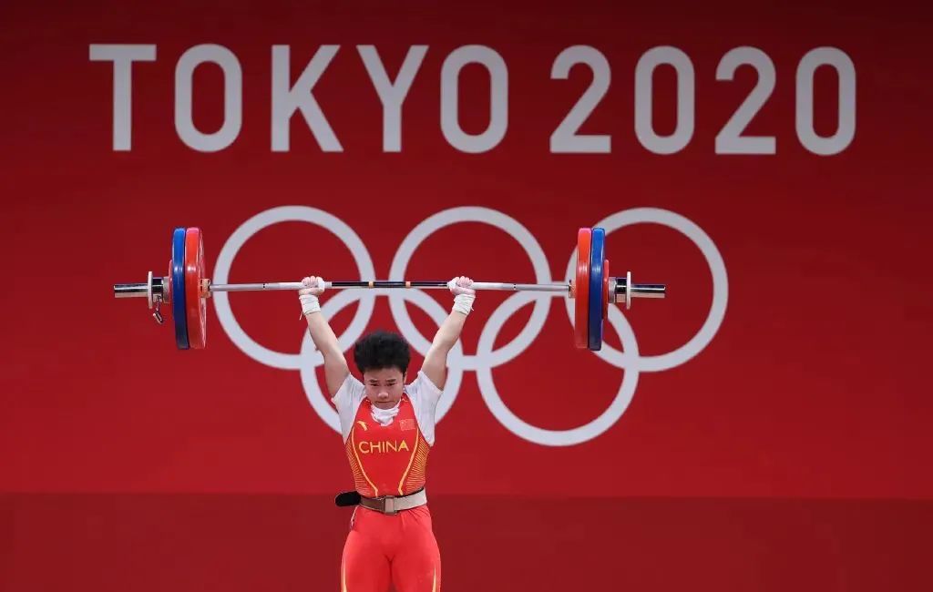 东京奥运上中国队的神级摄影 , 中国红才是最火爆的2021夏季流行色！