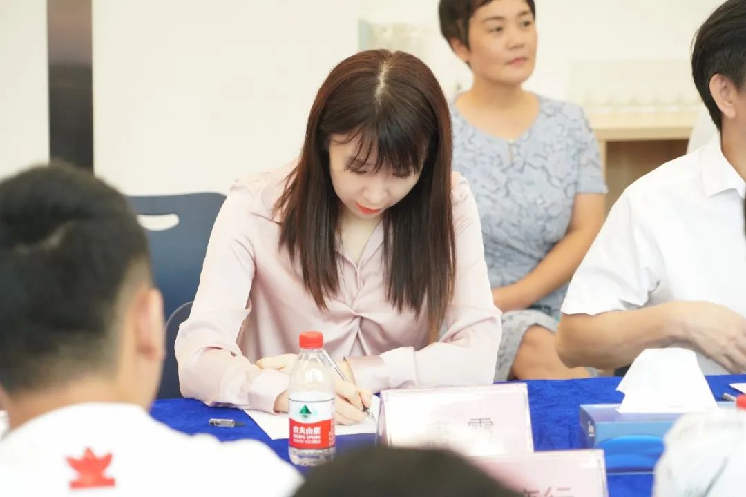 深圳市华朗学校“个性化教育”首批新生情况分析会圆满举行
