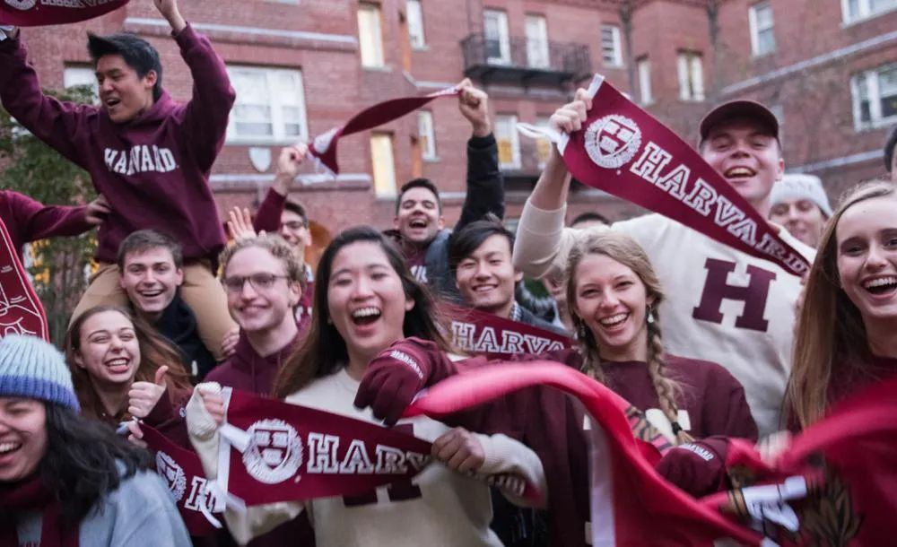 哈佛新生报告：中国共录取13名学生，5名曾就读美国高中