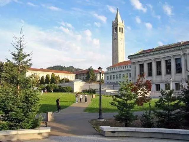 重磅！加州大学2030计划增加20000个入学名额...