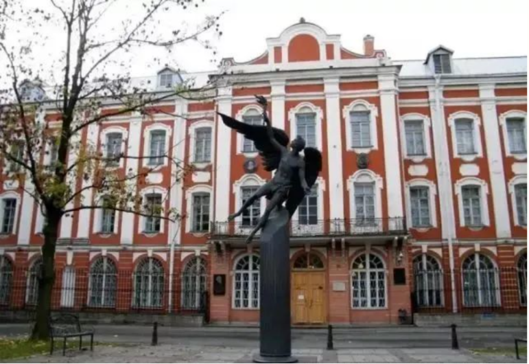 院校联播丨2022圣彼得堡国立大学招生简章
