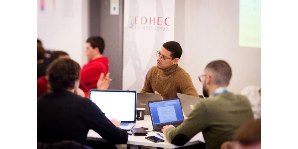 高商与工程师双文凭，在EDHEC读可持续金融是什么体验？