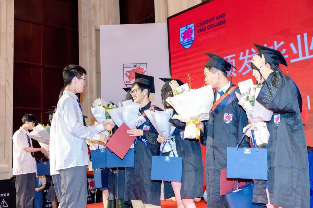 CAVC  Graduation Ceremony：心怀感恩 壮歌前行 学成归来 报效祖国