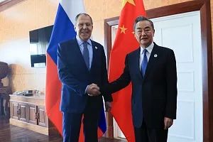 俄罗斯联邦外交部长谢尔盖拉夫罗夫与中华人民共和国外交部长王毅会谈
