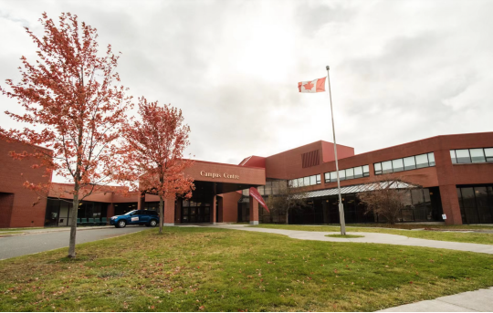 加拿大驻广州总领事馆携16家加拿大高校出席2022菁采全球国际升学指导峰会