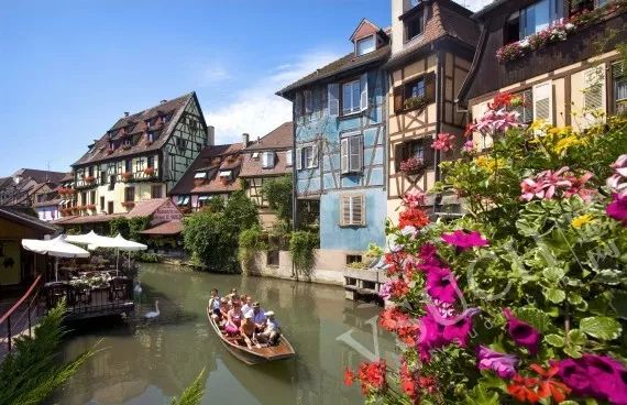 抓住暑假的尾巴，去看看法国人心目中最值得去的10个小镇！