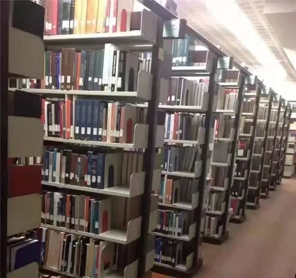 加拿大“颜值高”的大学图书馆都是啥样呢？去瞅瞅吧~