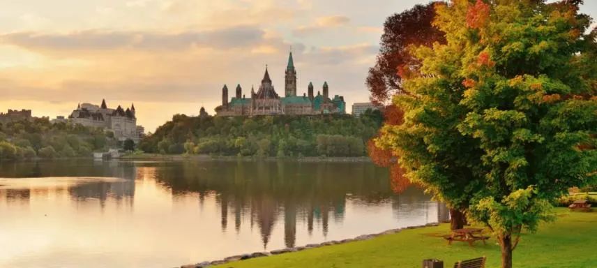 加拿大移民局颁布利好新政，留学生校外工作时间可延长