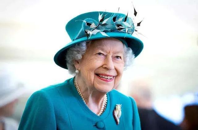 高藤TALK | 英国在位时间最长的君主—伊丽莎白女王