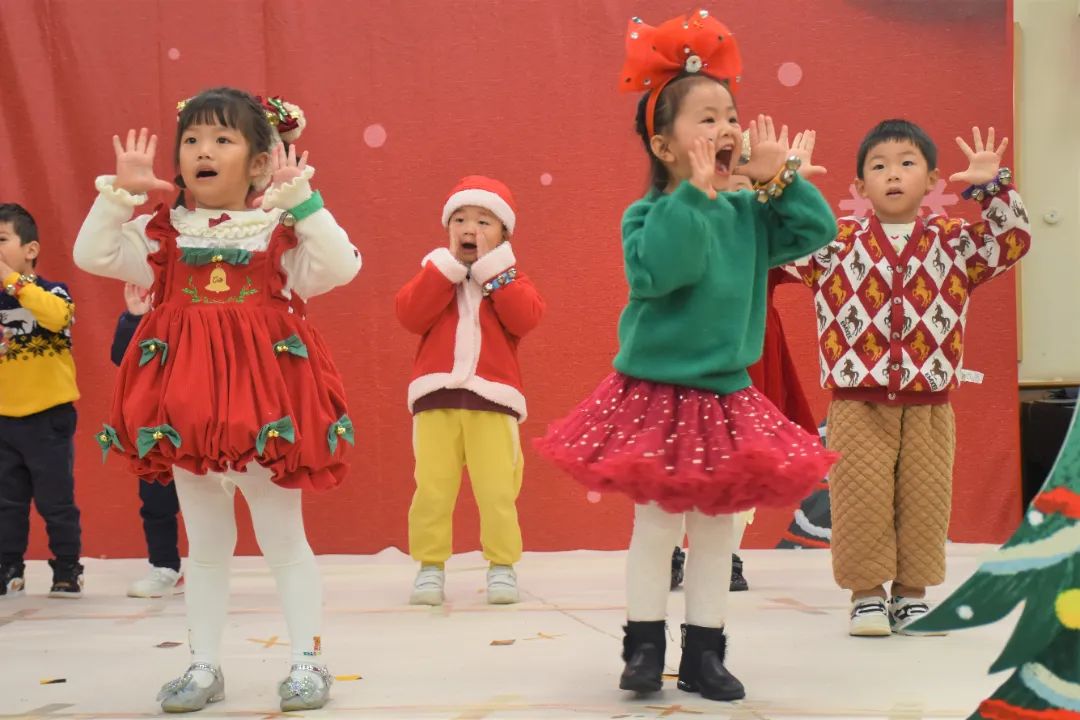 圣诞节所有的快乐，都来自于这群“小天使”！| BMH Christmas Show