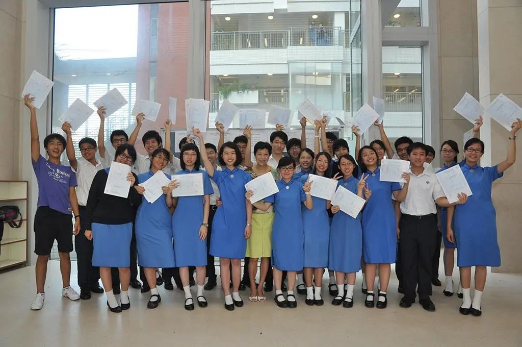 高考状元数不胜数，明星子女抢着读！香港传统名校有何了不起？