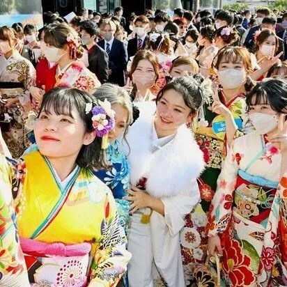 冲绳各地为20岁年轻人举行成人仪式