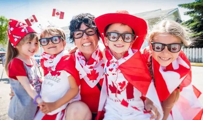 已确定！加拿大温哥华6月往返航线增加，国内出入境人数创历史新高！