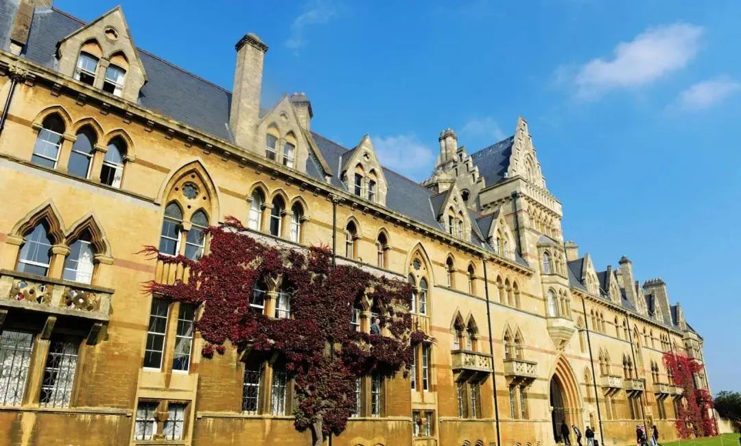 颜值控必看！泰晤士排名选出的英国最美11所大学
