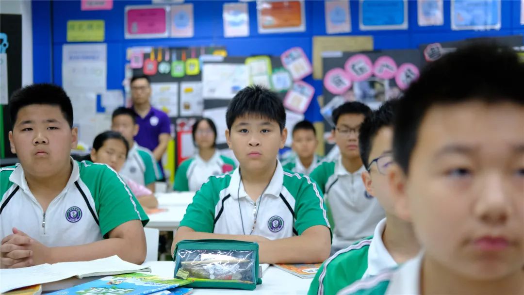 与香港学生云端交流，共促大湾区教育发展