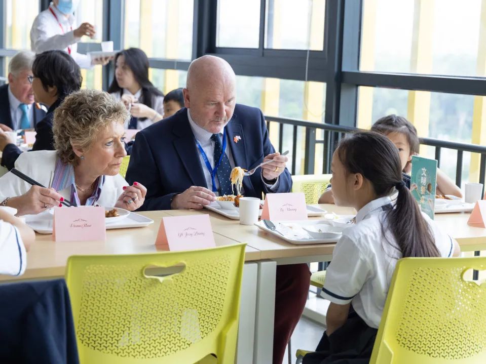 英国威科姆阿贝公学管理团队造访杭州威雅，频叹惊喜与欣慰Visit from Wycombe Abbey School UK