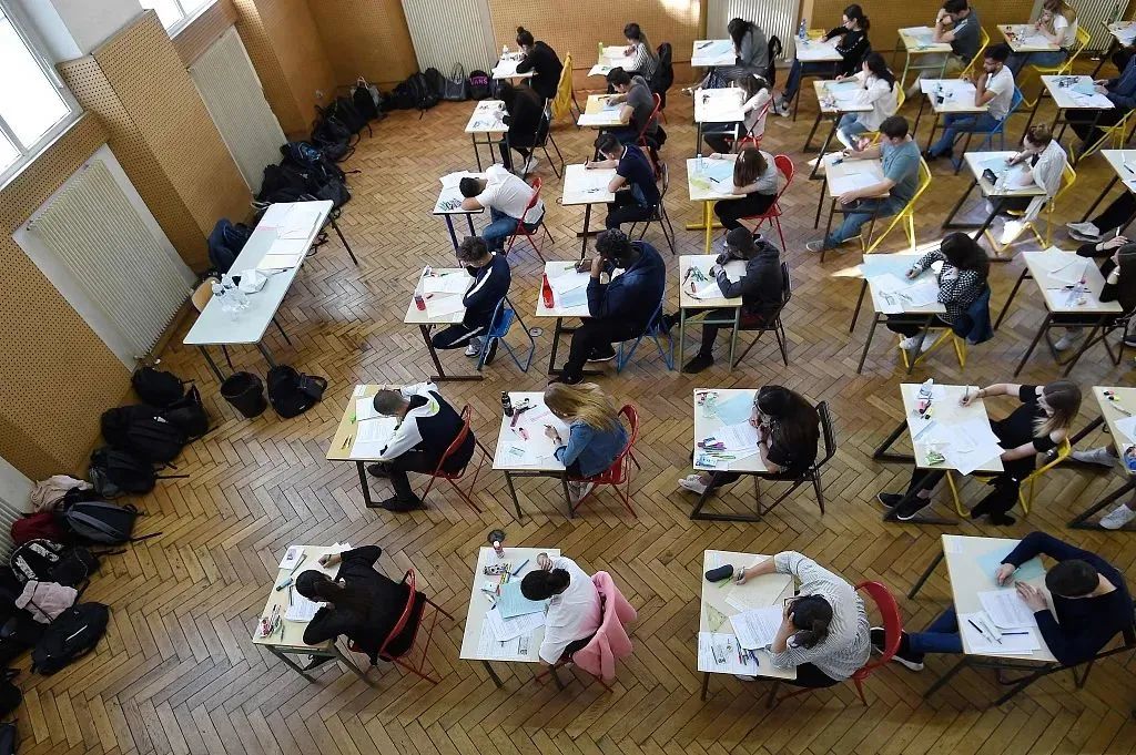 2023法国高考落下帷幕，一文厘清时间线和考试内容！比中国高考更科学吗？