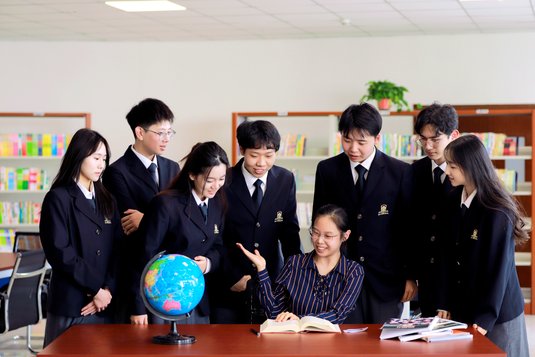 《中国教育报》聚焦枫叶高中独具特色的育人体系