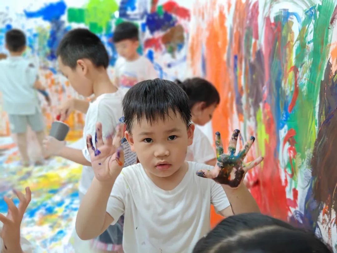 美好童年 玩转色彩 | 盛兴幼儿园“彩色小画家”主题夏令营活动