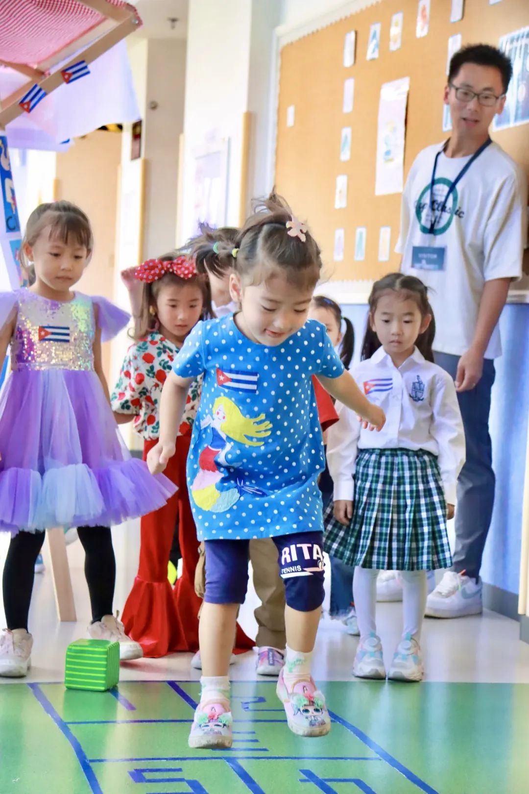 EYFS幼儿园 | UN Day，和世界Say hello！