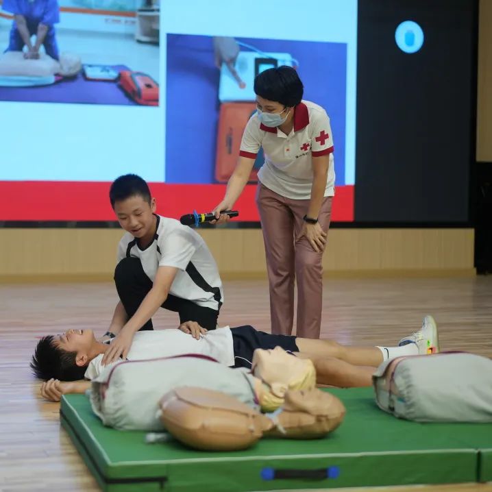Emergency First Aid Training｜呵护生命，“救”在校园