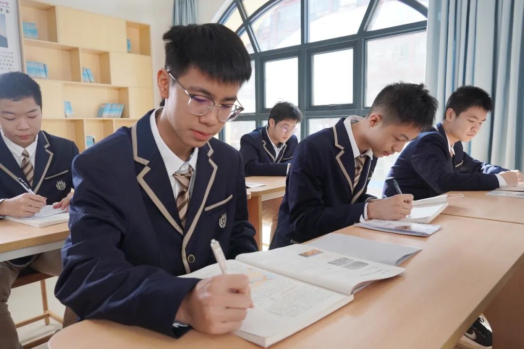敲黑板！10月21日！来华美英语实验学校参加剑桥少儿英语考试！