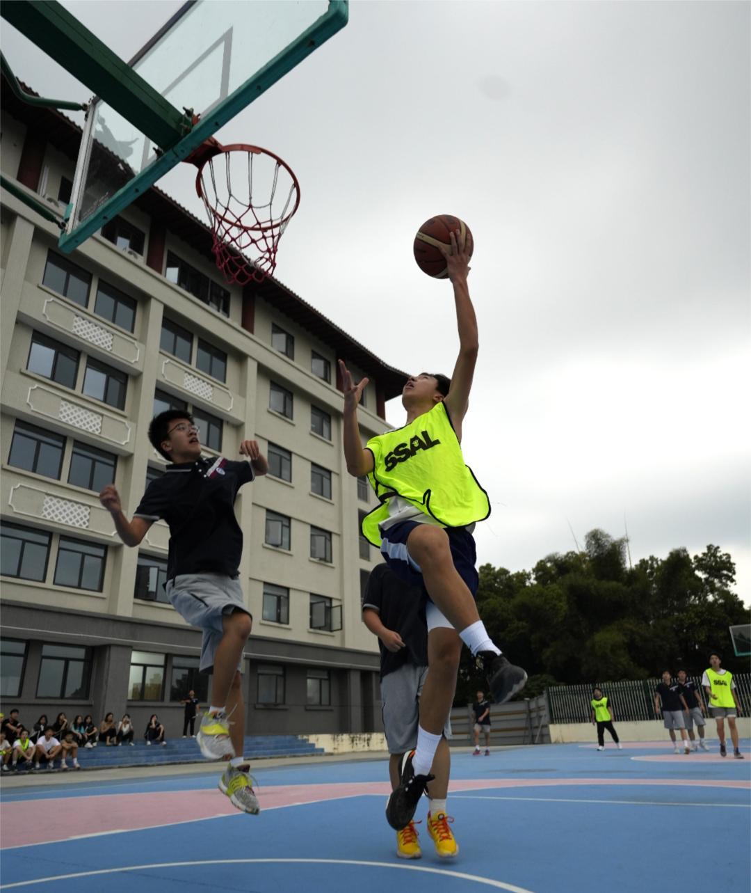 听哨响，为热爱上场！广州理工实验学校高中男子篮球比赛完美落幕