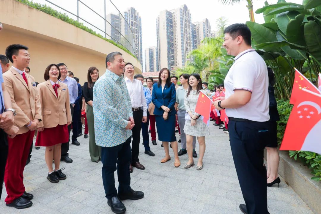 新加坡驻华大使陈海泉先生一行参访广州新侨学校