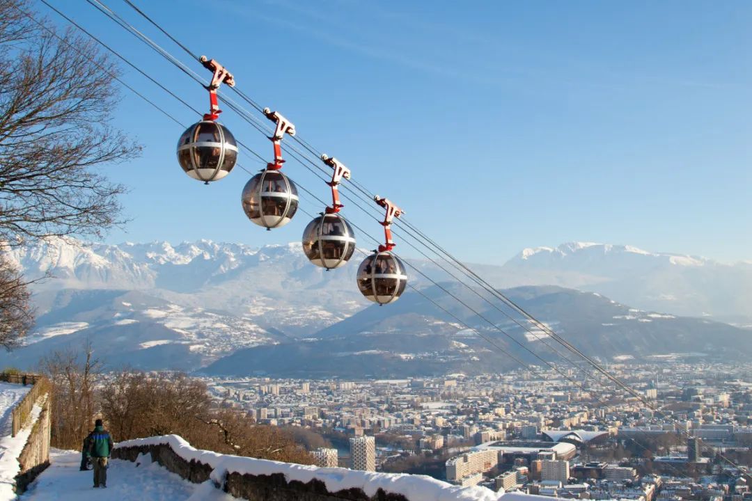 冬季来法国体验，边滑雪边学语言！这个项目不要错过！