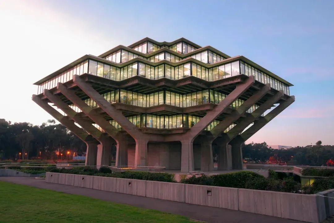 UC系大学新生数据一览：社科、工程、生命科学…哪个专业最火？