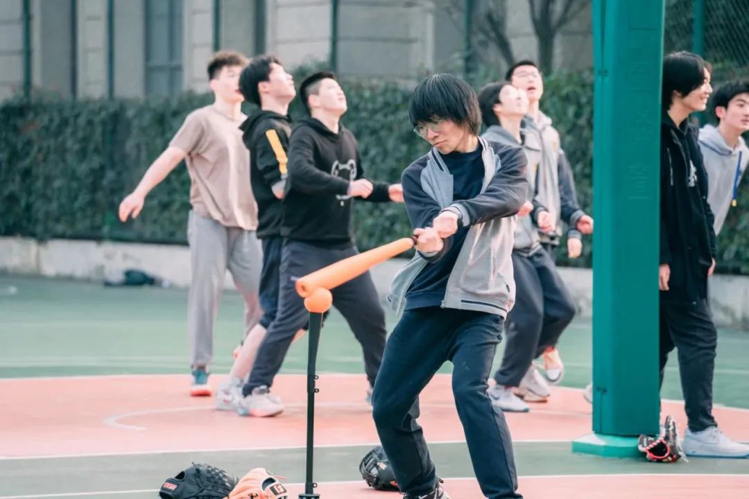 春日跃动身影 · 常春藤EJU学生的棒球初体验