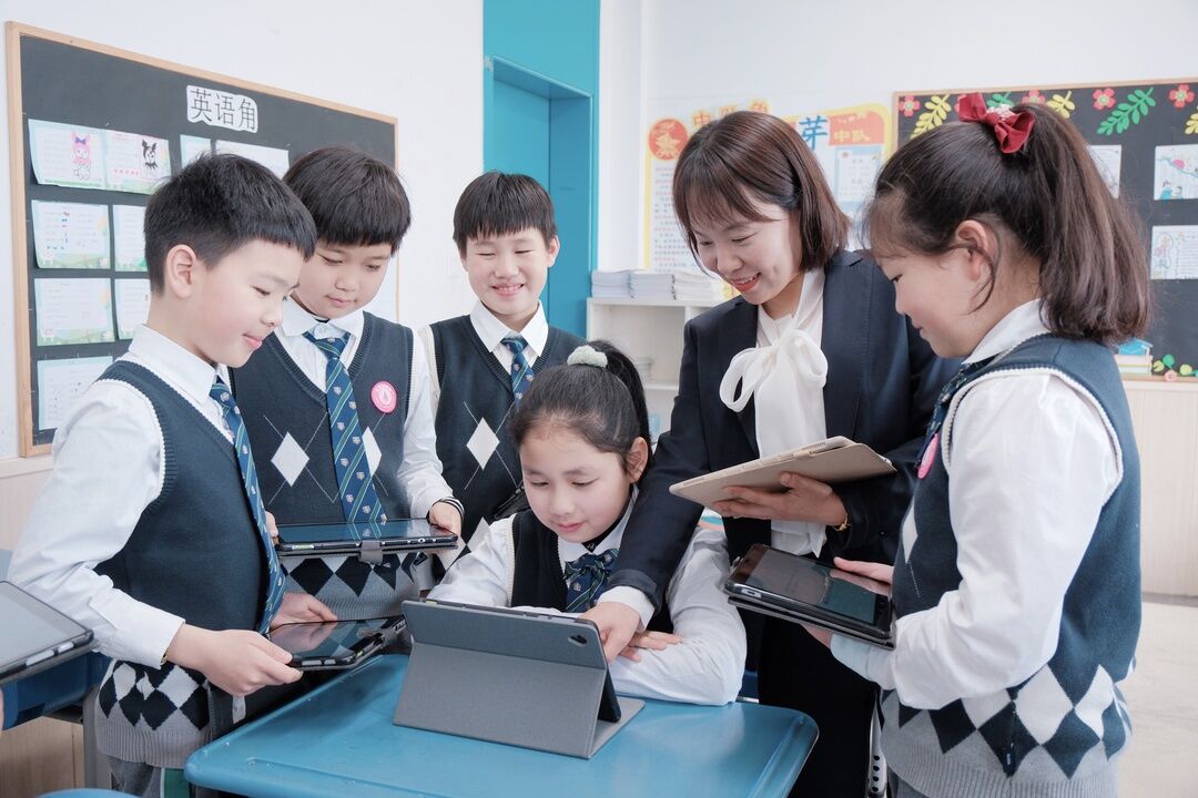 苏州国裕外语学校-重磅！苏国外小学部正式开创“罗德AI+班”