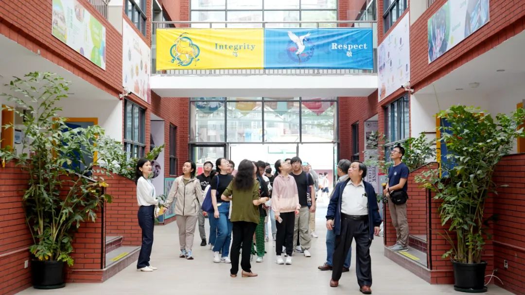 香港教育大学湾区青年职业探访团一行到访广州暨大港澳子弟学校